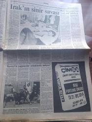Güneş Gazetesi - Turkish Newspaper - 23 Ağustos 1990 - Turgut Özal Savaş ihtimali uzak değil dedi - Milli Savunma Bakanı Safa Giray körfez'e asker göndermemiz mümkün - sığınaklar kapıcı dairesi oldu - Senatör Robert Byrd Turgut Özal'a Bush'tan mesaj getirdi - ünlü organizatör Hayri Küçük otomobilinde eroinle yakalandı -  olayı adı karışan ilk isim Küçük Emrah oldu - TÜSİAD Başkanı Cem Boyner için takipsizlik - İyon uygarlığı dozer altında - Doğu Perinçek DGM'de yargılandı - Semra Özal Zile'de söz verdi il olmak hakkınız - Süleyman Demirel sordu Bülent Ecevit'in meclis dışında kalması yazık değil mi - Gaz Maskesi üretimi tam gaz - sayısal loto geliyor - Saddam CIA'nın boy hedefi - Ediz Hun Ben asimile bir Çerkesim dedi Fotoğrafı - bulunmaz tiyatro oyuncuları her gün istiklal caddesinde Fotoğrafı - Maliye Bakanı Adnan Kahveci - NBA'in gelmiş geçmiş en iyi smaç atan oyuncusu Michael Jordan Fotoğrafı - 40 milyonluk at yarışını Berkoş faulle kazandı - Trabzonspor rövanşı düşündü Fotoğrafı