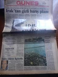 Güneş Gazetesi - Turkish Newspaper - 30 Ağustos 1990 - Irak'tan gizli Barış planı - Petrol dışarıda ucuzladı içte zamlı satılıyor - Devlet bakanı Işın Çelebi'den Bağdat mama ve ilaç istedi - Los Paraguayos topluluğu ile tanışıklığı çok eski senelere dayanan Gönül Yazar Fotoğrafı - askerliği hayır'a beraat - Turgut Özal teğmenleri izledi Fotoğrafı - SHP Genel Başkanı Erdal İnönü dün Filistin Kurtuluş Örgütünün yeni temsilcisi Fuat Yasin ile bir süre görüştü - Şanlıurfa'nın Refah Partili Belediye Başkanı İbrahim Halil Çelik ANAP'a geçmiyor - Arafat'tan arabuluculuk girişimi - Saddam ölüm tüccarı yazan James Adams Yazı Dizisi - Lavrion kampında siyasetin yerini fakirlik aldı fotoğraf - Demir Özlü'nün bir küçük burjuva'nın gençlik yılları kitabı Fotoğrafı - futbol TRT'yi zora soktu - Ankara Birlik tiyatrosu oyuncuları Pir Sultan Abdal'ın bir sahnesinde Fotoğrafı - TURBAN'ın satışında son tur - futbolcu Tanju Çolak çok hırslı gözüktü Fotoğrafı - 3 5 2 fena çarpıyor -Galatasaraylılar Derneği