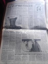 Güneş Gazetesi - Turkish Newspaper - 30 Ağustos 1990 - Irak'tan gizli Barış planı - Petrol dışarıda ucuzladı içte zamlı satılıyor - Devlet bakanı Işın Çelebi'den Bağdat mama ve ilaç istedi - Los Paraguayos topluluğu ile tanışıklığı çok eski senelere dayanan Gönül Yazar Fotoğrafı - askerliği hayır'a beraat - Turgut Özal teğmenleri izledi Fotoğrafı - SHP Genel Başkanı Erdal İnönü dün Filistin Kurtuluş Örgütünün yeni temsilcisi Fuat Yasin ile bir süre görüştü - Şanlıurfa'nın Refah Partili Belediye Başkanı İbrahim Halil Çelik ANAP'a geçmiyor - Arafat'tan arabuluculuk girişimi - Saddam ölüm tüccarı yazan James Adams Yazı Dizisi - Lavrion kampında siyasetin yerini fakirlik aldı fotoğraf - Demir Özlü'nün bir küçük burjuva'nın gençlik yılları kitabı Fotoğrafı - futbol TRT'yi zora soktu - Ankara Birlik tiyatrosu oyuncuları Pir Sultan Abdal'ın bir sahnesinde Fotoğrafı - TURBAN'ın satışında son tur - futbolcu Tanju Çolak çok hırslı gözüktü Fotoğrafı - 3 5 2 fena çarpıyor -Galatasaraylılar Derneği