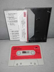 Kaset James Brown there it is albümü. orijinal 1972 Almanya Kağıt Baskı. Tertemiz. sorunsuz çalışıyor NADİR koleksiyonluk