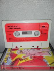 Kaset James Brown there it is albümü. orijinal 1972 Almanya Kağıt Baskı. Tertemiz. sorunsuz çalışıyor NADİR koleksiyonluk