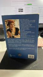 KUMRAL ADA MAVİ TUNA - BUKET UZUNER - EVEREST YAYINLARI 48. BASIM 2011 - KİTABIN ÜSTÜNDE UFAK BİR DİRÇİLME VAR FOTOĞRAFLARA İYİ BAKALIM HALİYLE....