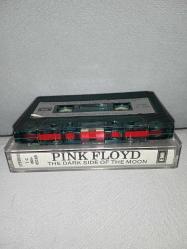 Kaset Pink Floyd the dark side of the moon.