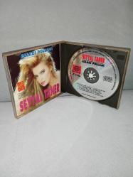 Cd Seyyal Taner alladı pulladı albümü. Orijinal 1992 Güneş plak dönem baskı. Diskte yoğun çizikler var. 4. şarkıda takılma yapıyor. Diğer şarkılar sorunsuz çalışıyor. Cd kabı ile Kartonette zamana bağlı sararmalar var