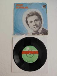Vedat Çetinkaya – Dudaklarında Arzu / Böyle Mi Ettik Yemin - 1969 Türkiye Basım  45 lik Plak