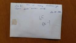 VEHBİ KOÇ'UN ORİJİNAL AJANS-BASIN FOTOĞRAFI - 18 x 12 cm EBADINDA - VEHBİ KOÇ ve SAKIP SABANCI, FAHRİ DOKTOR ÜNVANI ALDIKLARI TÖRENDE AYNI KAREDELER. 24 EKİM 1984