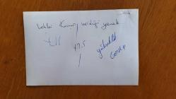 VEHBİ KOÇ'UN ORİJİNAL 2'Lİ FOTOĞRAF SETİ - 18 x 12 cm EBADINDA - VEHBİ KOÇ, GRUBU ADINA DÜZENLEDİĞİ YEMEKLİ DAVETİYEDE GELENLERİ BÜYÜK KIZI SEMAHAT SEVİM ARSEL'LE BİRLİKTE KAPIDAN KARŞILARKEN ve VAKKO'NUN KURUCUSU VİTALİ HAKKO'NUN DA YER ALDIĞI BİR GRUP DAVETLİ AÇIK BÜFEDEN YEMEKLERİNİ ALIRKEN ÇEKİLMİŞ  2 FARKLI KARE... ÖZEL ARŞİV!