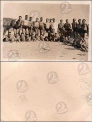 Askerî Eğitim ve Spor Grubu, Fotoğraf, 1940’lar: Açık alanda dizilmiş yarı çıplak askerler, beden eğitimi ve toplu poz