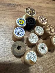 Antika  Ören bayan Orijinal Koleksiyonluk Dikiş Makaraları  Ahşap 11 Adet Plastik 2 Adet