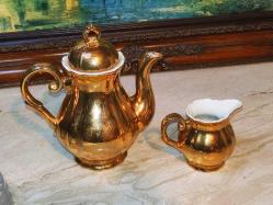 19777-MADE IN JAPAN DAMGALI FRAGONARD ALTIN YALDIZ PORSELEN DEMLİK+SÜTLÜK