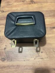 Vintage Fransız tarzı makyaj çantası, siyah vinil seyahat çantası, sert deri 24x17x15 cm