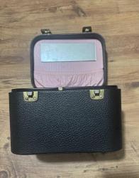 Vintage Fransız tarzı makyaj çantası, siyah vinil seyahat çantası, sert deri 24x17x15 cm