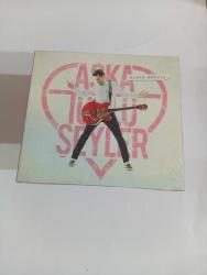 Kenan dogulu aşka türlü şeyler   albümü acılmamış ambalajında sıfır  koleksiyon klasik cd müzik  YILMAZ VİDEO