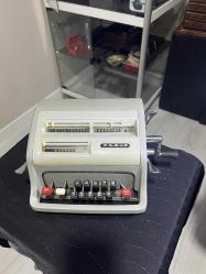 FACIT Hesap Makinesi