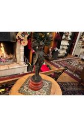 30 cm boyunda bronzdan Avrupa Avcı heykeli