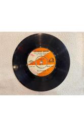 KAMURAN AKKOR - LALELER - REYHAN PLAK