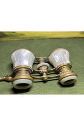 Fransız pirinç üzerine işlemeli opera dürbünü