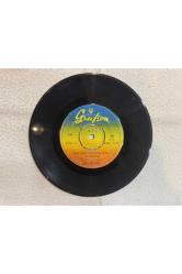 ZEKİ MÜREN - KAPAT ŞU PENCERENİ AŞKIMIZ GİZLİ KALSIN - BEN SENİ UNUTMAK İÇİN SEVMEDİM PLAK 8 PUAN