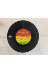 KAMURAN AKKOR - DÜŞMANLARIM ÇATLASIN - KADER ÇIKMAZI PLAK 7 PUAN