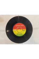 KAMURAN AKKOR - DÜŞMANLARIM ÇATLASIN - KADER ÇIKMAZI PLAK 7 PUAN