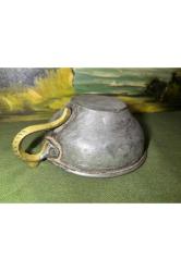 13,5 cm çapında 6 cm yüksekliğinde antika bakır Çamçak