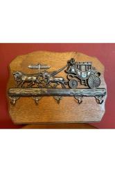 30 cm 21,5 cm ölçülerinde alman askılık anahtarlık