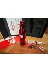 chapter of the 2017 coca cola collectors club turkey -kutusunda 2017 cam şişe - kapak - rozet - kart