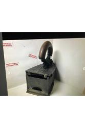 Aslan Başlı Kömürlü Ütü 21 Cm X 11 Cm X 23 Cm Ölçülerinde