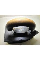 Aslan Başlı Kömürlü Ütü 21 Cm X 11 Cm X 23 Cm Ölçülerinde