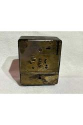 ziraat bankası saat kumbara - saati çalışır durumda - banka yazısı yoktur - 12 cm 9 cm 4,5 cm