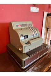 1954-55 NATIONAL MARKA ANTİKA YAZAR KASA ANAHTARLI VE ÇALIŞIR DURUMDA