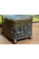 1900 Ler Başı Fransız Bizote Camlı Pirinç Mücevher Kutusu 8,5 Cm 6 Cm 5,5 Cm Ölçülerinde