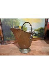 Antika bakır ve pirinç ten kömür kovası