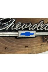 chevrolet araba yazısı ve ahşap kaideli anahtarlık - 36 cm x 17 cm ölçülerinde