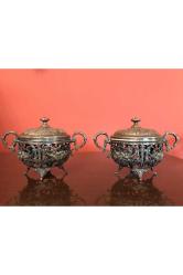 Bir çift gümüş kaplama kapaklı şekerlik