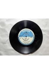 HAMİYET YÜCESES - BAKMIYOR ÇEŞMİ SİYAH - KOPARAN SİNEMİ PLAK