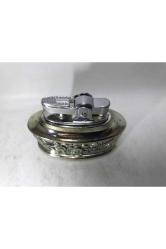 Kutusunda benzinli masa çakmağı