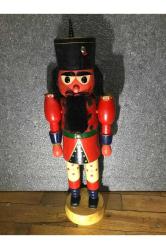 39 Cm Yüksekliğinde Avrupa Ahşap El Boyaması Fındık Kıran