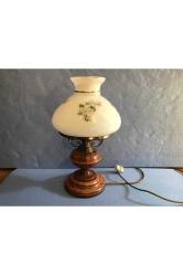 47 Cm Yüksekliğinde Ahşap Gövdeli Opalin Camlı Avrupa Abajur