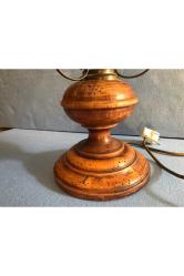 47 Cm Yüksekliğinde Ahşap Gövdeli Opalin Camlı Avrupa Abajur