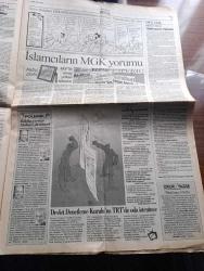 Cumhuriyet Gazetesi - Turkish Newspaper - 7 Şubat 2003 - Petrol için saldırının maliyeti 12.5 milyar dolar - Irak'a 200 Bin asker - tarihi karar kapalı oturumda alındı - AKP 50 fire verdi - CHP yetki tezkeresine hayır dedi - halka karşın savaş kararı - Zeki Triko'nun Atatürk havalimanındaki mayolu afişi olay oldu - keçileri kaçırmak üzere yazan İlhan Selçuk - Recep Tayyip Erdoğan'a göre Deniz Baykal iftiracı - Bülent Ecevit Atatürk savaşa karşı çıkardı dedi - yılların sanatçısı Müjdat gezen dostlarının yorumuyla tüm şiirlerini bir albümde topladı - Perran Kutman Fotoğrafı - Mehmet Ali Alabora Fotoğrafı - tüm yönleriyle Irak işgali harita -  Necip Hablemitoğlu'nun son çalışması Köstebek'te Fethullahçı istihbaratçılar anlatılıyor - Rauf Denktaş'ın yedi önerisi - Ankara Ticaret Odası Başkanı Sinan Aygün Rauf Denktaş'a destek için adadaydı - Hanım olan hizmetçinin ilk gösterimi Atatürk kültür merkezi'nde - Efes Pilsen geç açıldı - Fenerbahçe Ortega'nın menajerini uyardı - İlhan Mansız