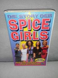 Vhs video kaset Spice Girls Die Story der. spice girls hikayesi. Orijinal. Alman baskı. dil Almanca. Türkçe desteği yok. kutusunda kapanmasını etkilemeyen ve fotoğraflarda görülen minik kırık var.
