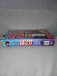 Vhs video kaset Spice Girls Die Story der. spice girls hikayesi. Orijinal. Alman baskı. dil Almanca. Türkçe desteği yok. kutusunda kapanmasını etkilemeyen ve fotoğraflarda görülen minik kırık var.