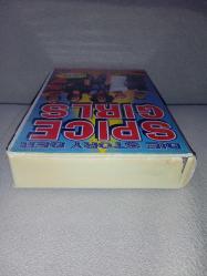 Vhs video kaset Spice Girls Die Story der. spice girls hikayesi. Orijinal. Alman baskı. dil Almanca. Türkçe desteği yok. kutusunda kapanmasını etkilemeyen ve fotoğraflarda görülen minik kırık var.