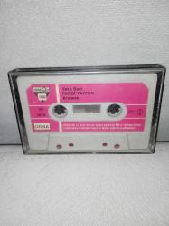 Kaset Ferdi Tayfur yaktı beni / arabesk albümü. Orijinal Türküola 1819 Alman baskı. kartoneti yok, kaset baştan sona sorunsuz çalışıyor