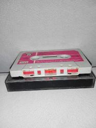 Kaset Ferdi Tayfur yaktı beni / arabesk albümü. Orijinal Türküola 1819 Alman baskı. kartoneti yok, kaset baştan sona sorunsuz çalışıyor