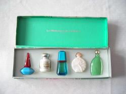 Cacharel Marka Kutusunda Mini Parfüm Şişeleri