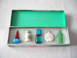 Cacharel Marka Kutusunda Mini Parfüm Şişeleri