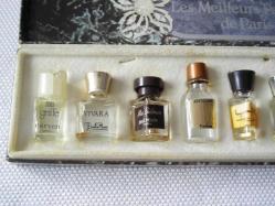 Paris'in En İyi Parfümleri Kutusunda Mini Parfüm Şişeleri