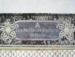 Paris'in En İyi Parfümleri Kutusunda Mini Parfüm Şişeleri